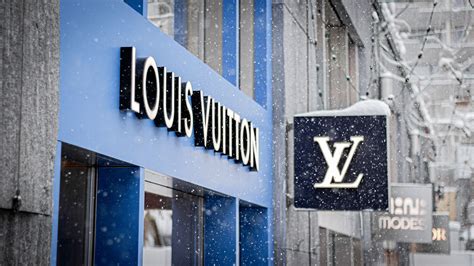 louis vuitton st moritz öffnungszeiten|Louis Vuitton .